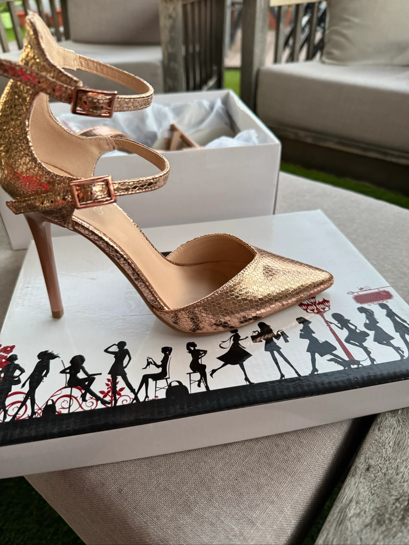 Tacones dorados efecto serpiente Lora Ferres talla 36 – photo 8